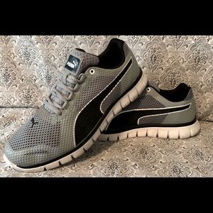 PUMA BLUR RUNNING SHOES mens 7.5 = womans 9